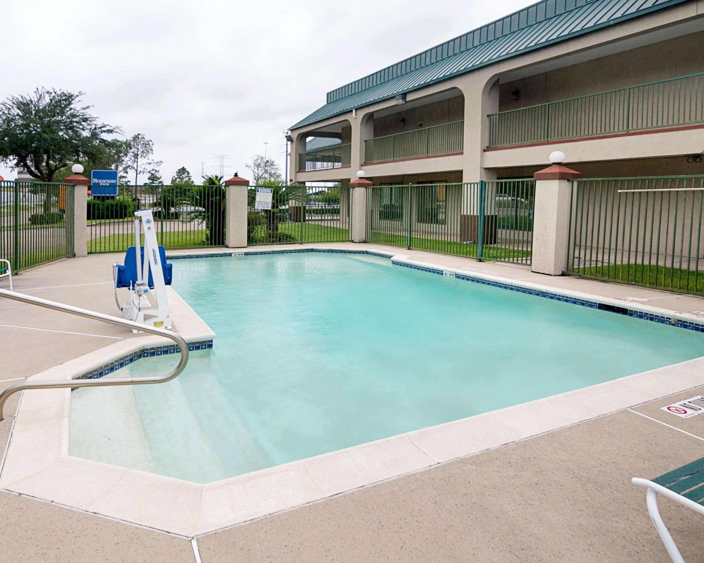 Rodeway Inn & Suites Hwy 290 Nw Houston Exterior foto