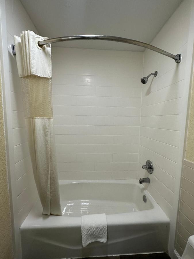 Rodeway Inn & Suites Hwy 290 Nw Houston Exterior foto