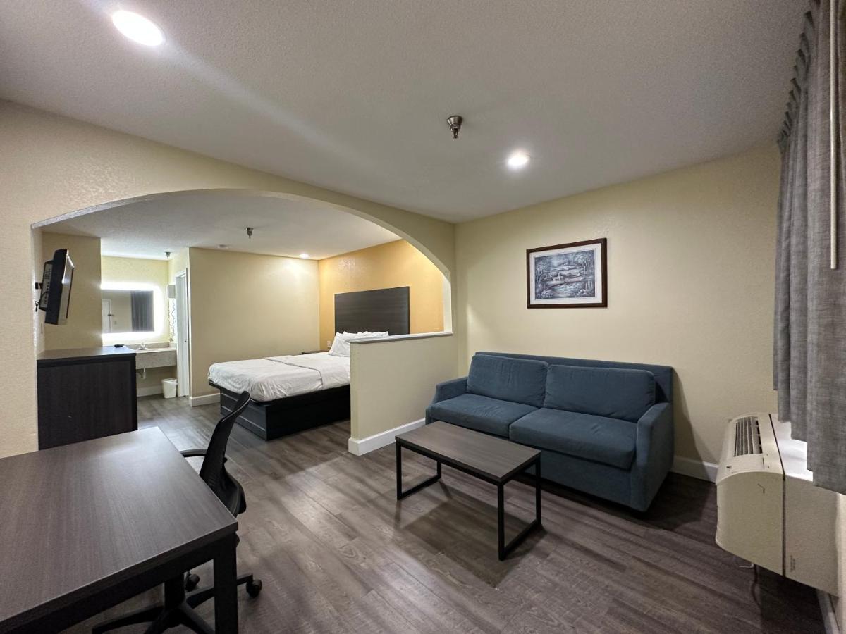 Rodeway Inn & Suites Hwy 290 Nw Houston Exterior foto